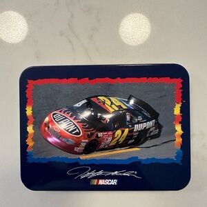 Jeff Gordon No.24 Dupont NASCAR 2 deck playing cards in collectors tin